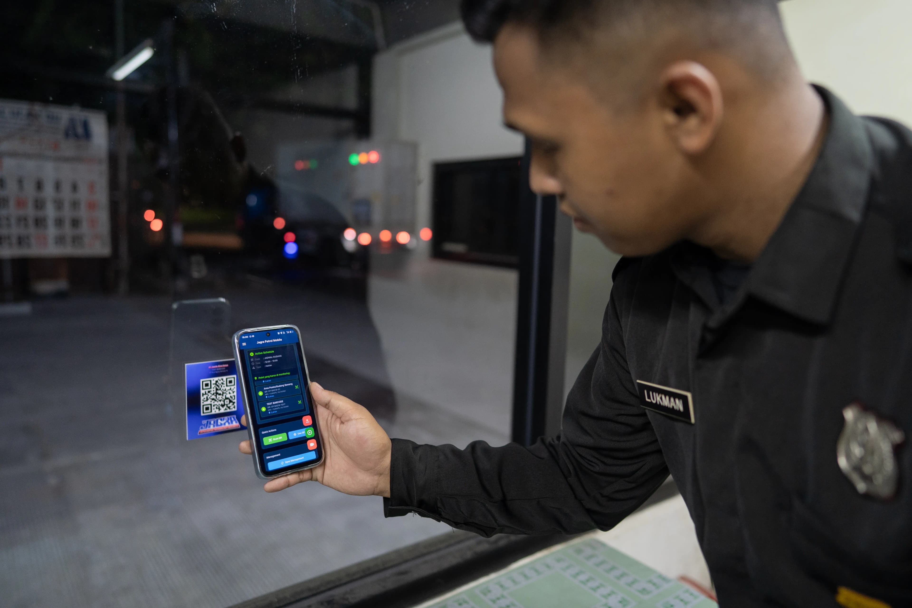Monitor security operations 24/7 with a centralized dashboard